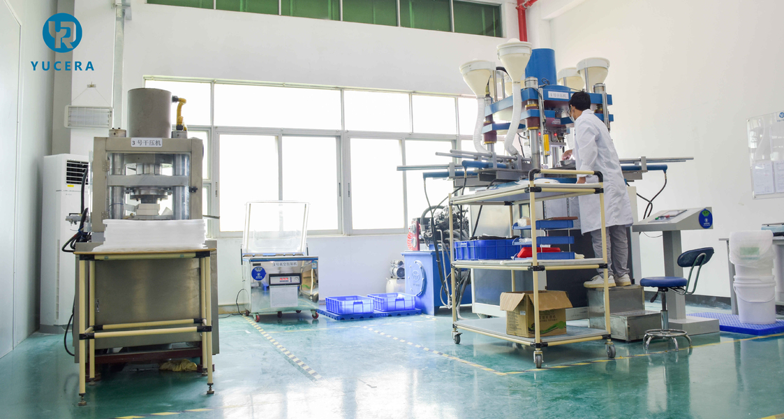 Shenzhen Yurucheng Dental Materials Co., Ltd สายการผลิตของผู้ผลิต