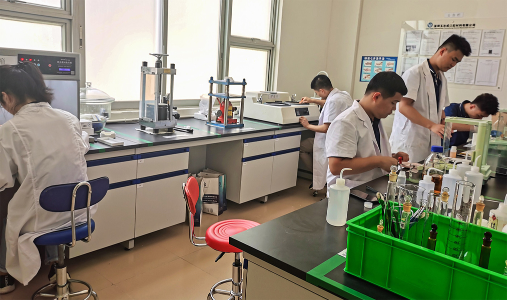 Shenzhen Yurucheng Dental Materials Co., Ltd สายการผลิตของผู้ผลิต
