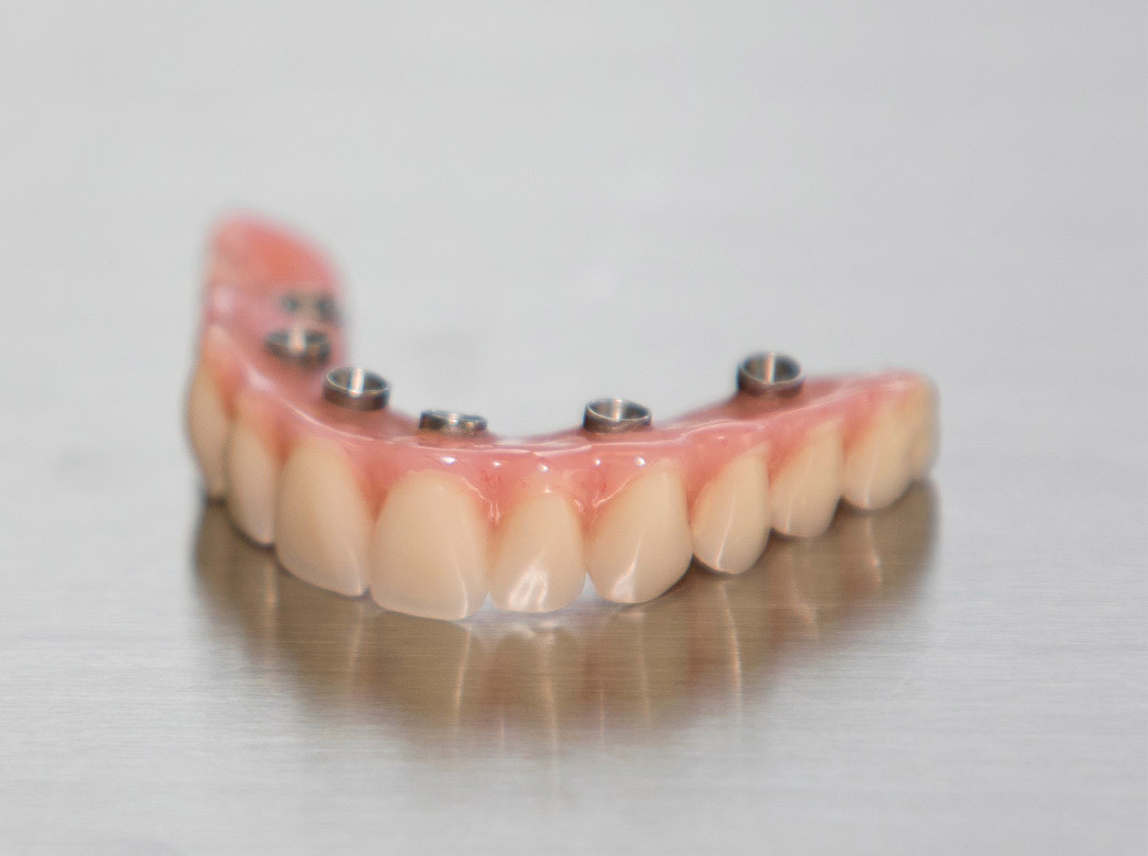Yucera  Cad Cam Dental Milling แผ่น PMMA ชั้นเดียว PMMA Blank เรซินอะคริลิคอะซีทัลสำหรับฟันปลอม